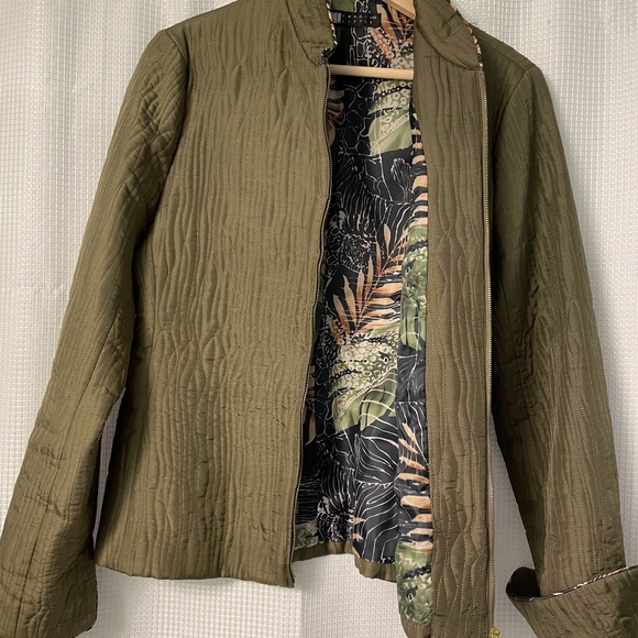 Quilted olive jacket - Picture 3 of 8